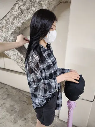 カラー セミロング OMA　 カタギシのヘアスタイル