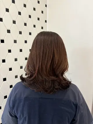ミディアム パーマ コテ巻きパーマ💙 シノヤユイのヘアスタイル
