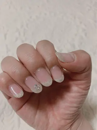 ネイル R ...Rの眉毛・アイブロウイメージ