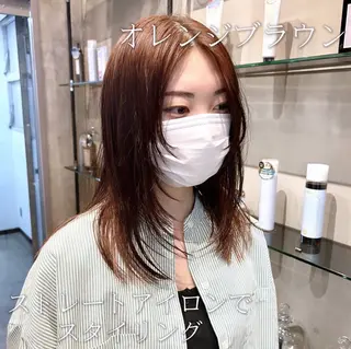 セミロング 縮毛矯正・似合わせ タナカ レイヤのヘアスタイル