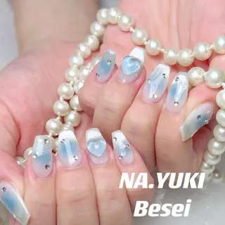 ネイル 🦋 Queenieのネイルデザイン