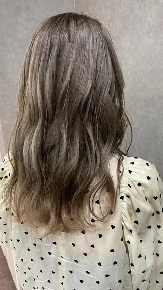 セミロング カラー Bianca  代表 硲　貴亮【東武練馬】のヘアスタイル