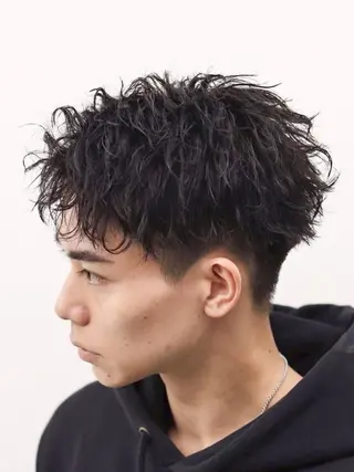 ショート パーマ メンズ パーマ職人🔥／短髪 執行役員／YUTAのヘアスタイル