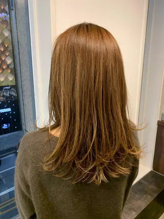 セミロング WISTERIA P LUS1 ikumiのヘアスタイル