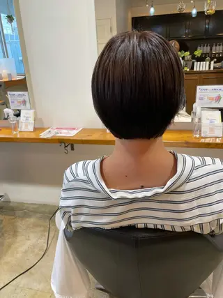 ショート カラー MIOベージュカラー 柔らかいカラーのヘアスタイル