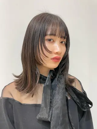 ミディアム 表参道ミディアム レイヤー山岸季生のヘアスタイル