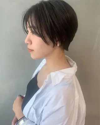 ショート カラー ウルフレイヤーカット /チヒロのヘアスタイル
