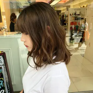 カラー 三鷹で1番ショート ボブをカットする新谷のヘアスタイル