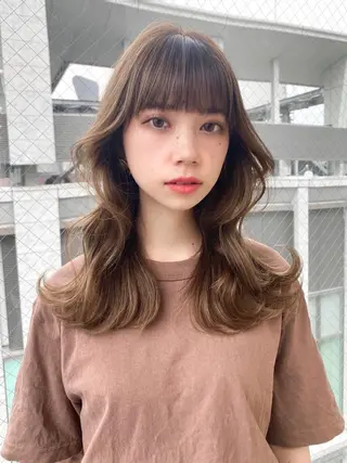 セミロング カラー レイヤー/顔周り /透明感🩶高橋大のヘアスタイル