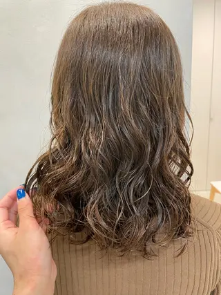 パーマ 表参道ミディアム レイヤー山岸季生のヘアスタイル