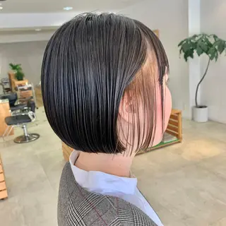ショート カラー コバヤシ リョウのヘアスタイル