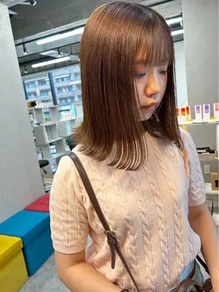 ミディアム 裾分 華子のヘアスタイル