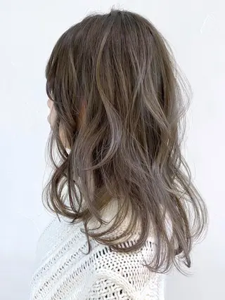 セミロング パーマ カラー ITbyALBUM 八王子店のヘアスタイル