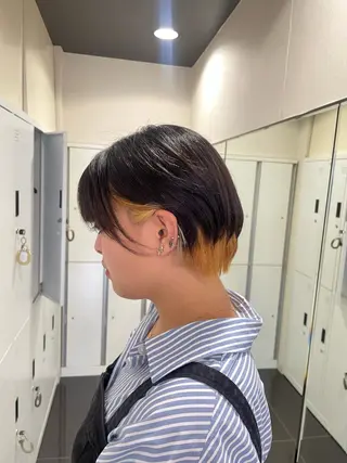 ショート カラー ハイトーン/レイヤー 似合わせ・ユキノのヘアスタイル