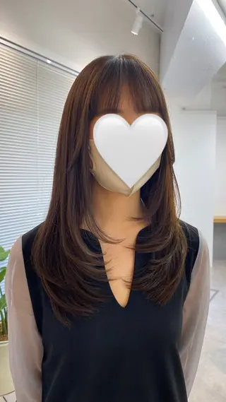 セミロング 濱﨑 紅葉のヘアスタイル