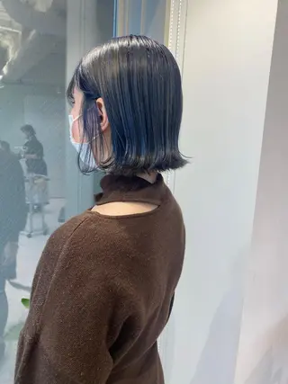 ミディアム ウルフカット/吉村 桃子のヘアスタイル