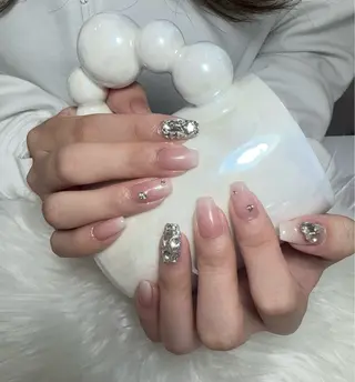 ネイル &ME ネイルサロンのネイルデザイン