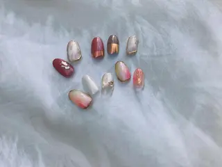 ショート カラー ネイル マツエク・マツパ illum hicariのネイルデザイン