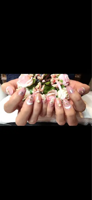 ミディアム ネイル 長さ出し専門 nynaのネイルデザイン