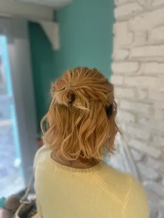 ミディアム ヘアアレンジ LUPI byLee MIUのヘアスタイル