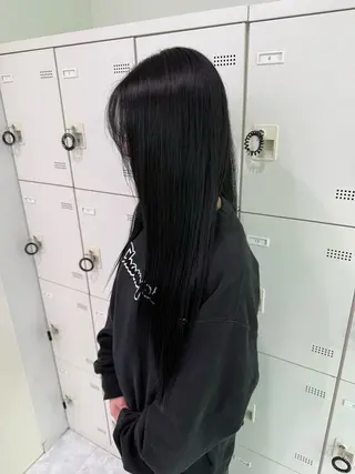 ロング カラー 韓国風暗髪🐈‍⬛ KOUMI🪽のヘアスタイル