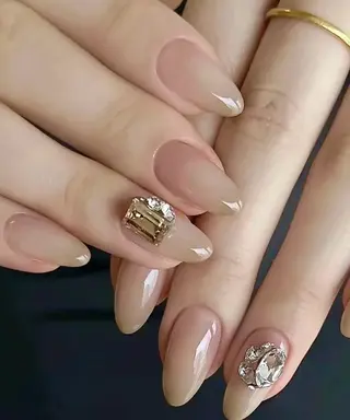 ネイル 高木 維麗絲のネイルデザイン