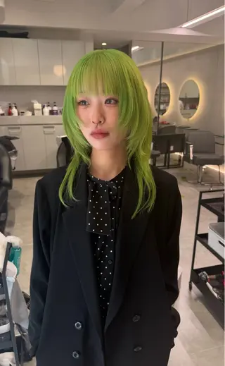 カラー 🎵AIRI/ヘアー ⭐︎アートネイル🪽のネイルデザイン