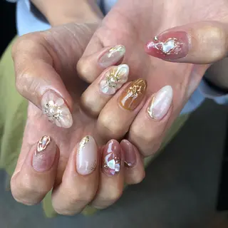 ロング カラー ヘアアレンジ キッズ ネイル マツエク・マツパ 福田 加奈のネイルデザイン