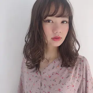 ミディアム 顔周りの垢抜けヘア 立山愛梨のヘアスタイル