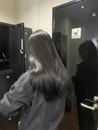 ロング _White所属・ＳＨＩ ＺＵのヘアスタイル