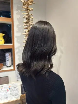 セミロング カラー 大川 夏実のヘアスタイル