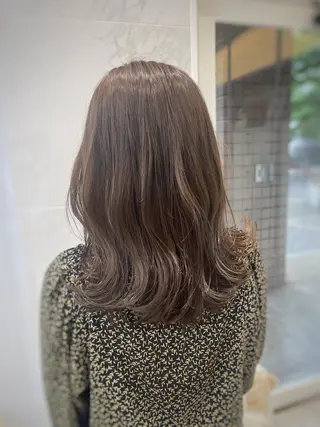 セミロング 中顔面短縮 顔まわり新田大翔のヘアスタイル