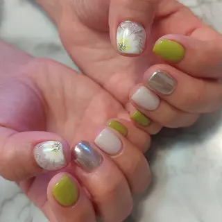 ネイル ジェヌインネイル 河内のネイルデザイン