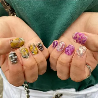 ネイル Shiori・:* 💫のネイルデザイン