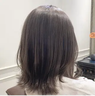 ミディアム ツヤ感カラーレイヤー カット川野莉空のヘアスタイル