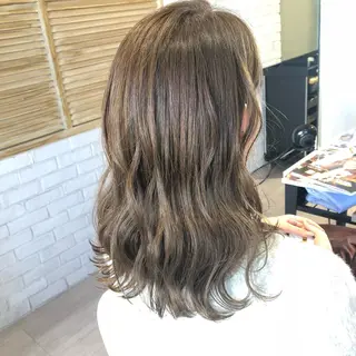 セミロング カラー 金子 富士のヘアスタイル