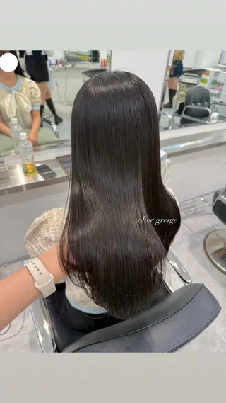 ロング ParveMix 宮﨑 梨里のヘアスタイル