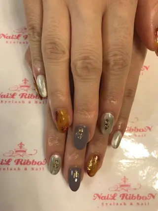 ネイル ネイルリボン 受付スタッフのネイルデザイン