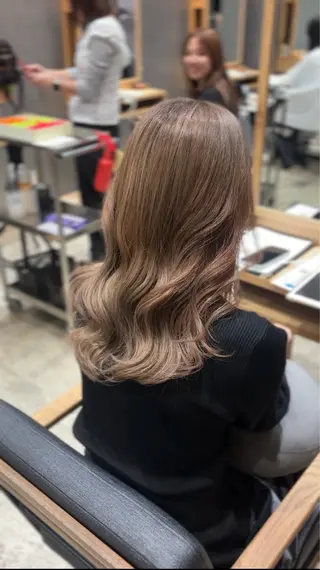 ミディアム カラー Inity心斎橋/ クルミのヘアスタイル