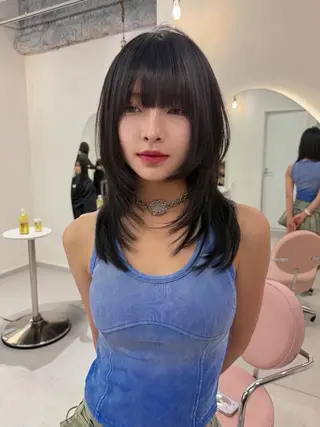 セミロング RiA/レイヤーカッ ト/ハッシュカットのヘアスタイル