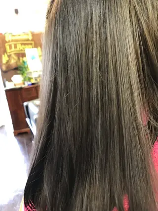 セミロング カラー パーマ 桧山 真のヘアスタイル