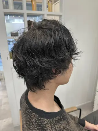 パーマ メンズ 佐藤 愛のヘアスタイル