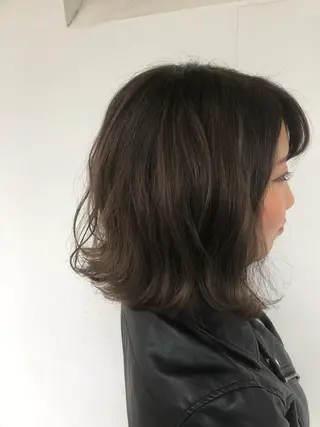 ショート カラー 東條 克義のヘアスタイル