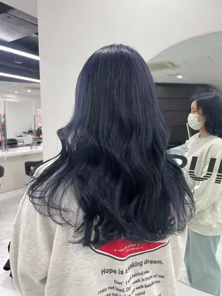 カラー 🤍ハイトーン寒色 🤍MADOKAのヘアスタイル