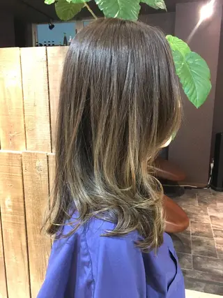 ミディアム 末石 智のヘアスタイル