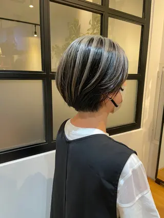 ショート ﾊｲﾄｰﾝ/ｶﾗｰ/ 用賀/稲若健太郎のヘアスタイル