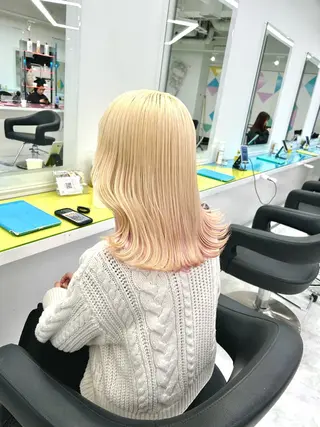 カラー トレンドモテカラー 🩷色落ちまで可愛くのヘアスタイル