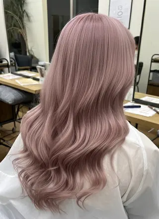 ロング カラー 抜きっぱなしブロンド /ハイトーン/カナタのヘアスタイル