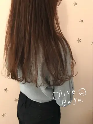 ロング カラー 市川 千夏のヘアスタイル