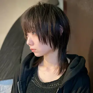 ショート ハッシュ・ウルフ🐺 小顔レイヤー松山直史のヘアスタイル